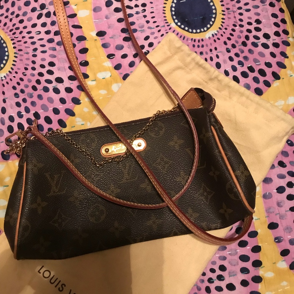 Louis Crossbody